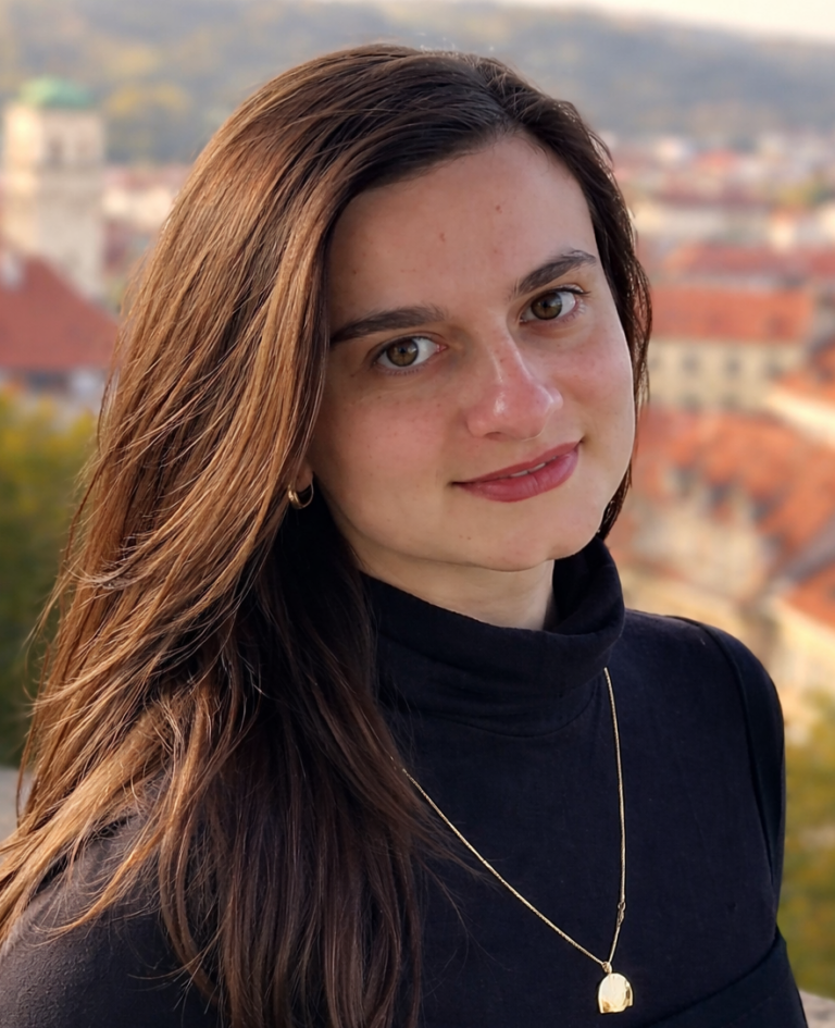 Profile Picture of Jona Krutaj