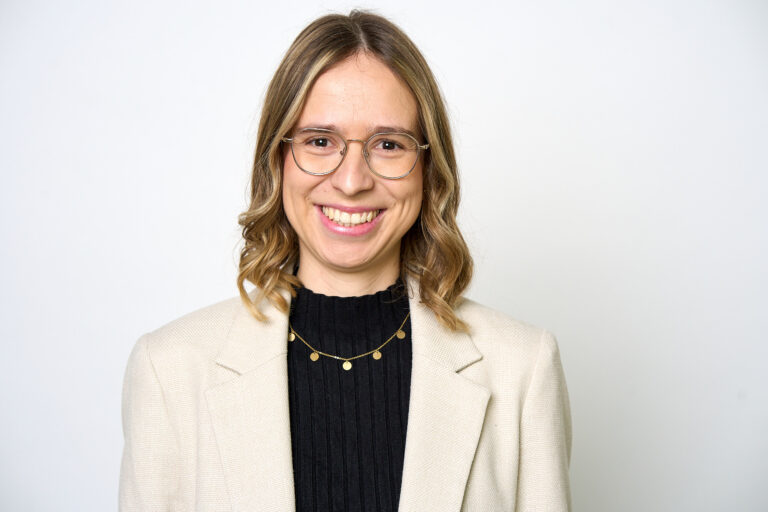 Profile photo of Stefanie Rueß